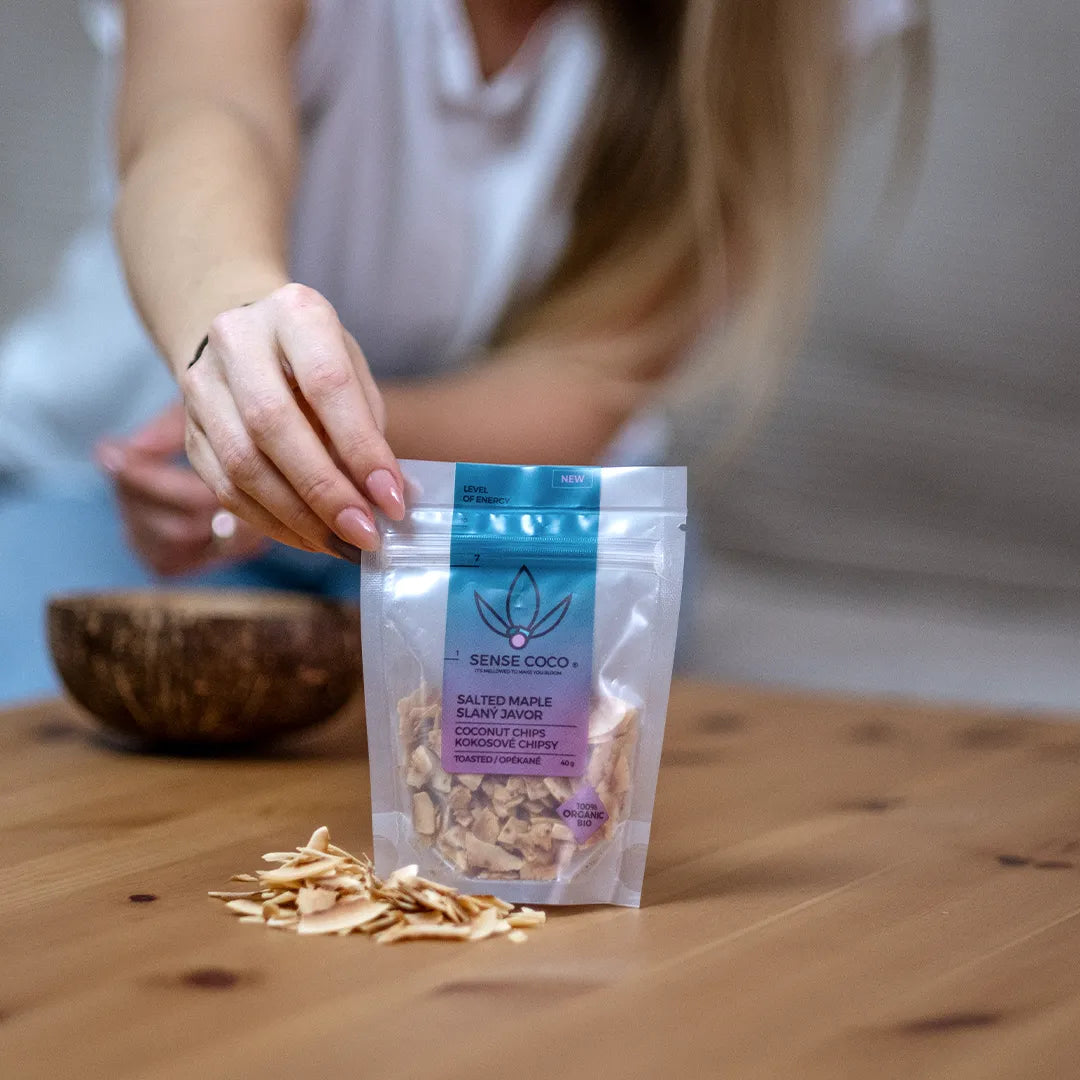 Sense Coco Bio kokosové chipsy slaný javor 40 g